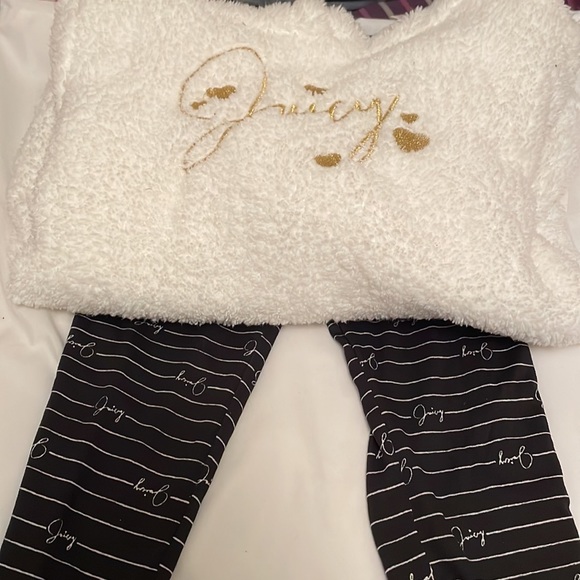 NWT Juicy couture girls 2piece set.Size 4t. Fleece hoody with branded leggings. - Picture 1 of 15